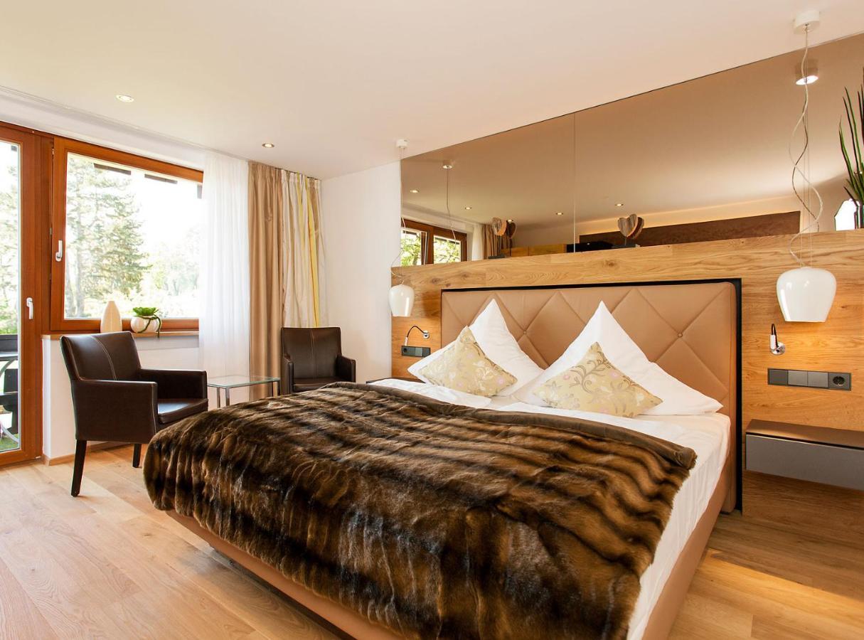 Hotel Heinzler Am See 이멘슈타트암보덴지 외부 사진